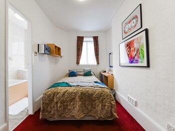 Boston Court Hotel (Adults Only)