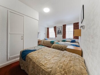 Boston Court Hotel (Adults Only)