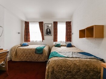 Boston Court Hotel (Adults Only)