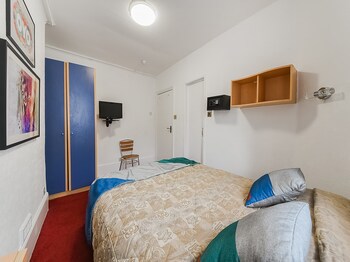 Boston Court Hotel (Adults Only)