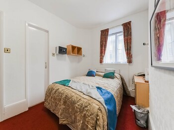 Boston Court Hotel (Adults Only)