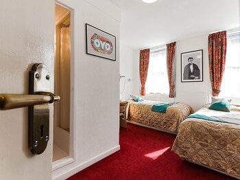Boston Court Hotel (Adults Only)