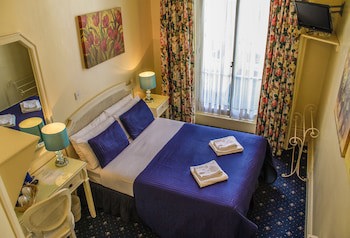 Blades Hotel