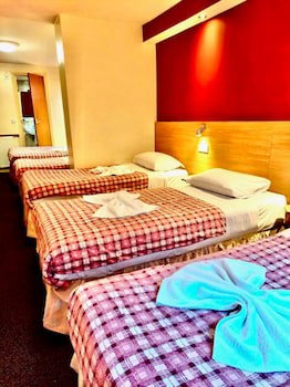 Carlton Hotel