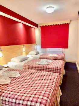 Carlton Hotel