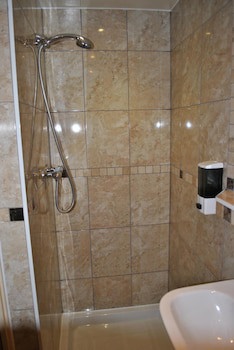 Carlton Hotel