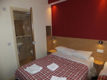 Carlton Hotel