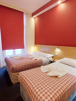 Carlton Hotel