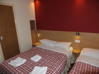 Carlton Hotel