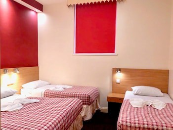 Carlton Hotel