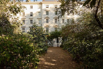 Eccleston Square Hotel