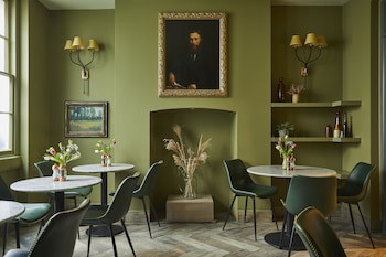 Georgian House Hotel