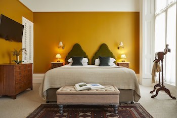 Georgian House Hotel