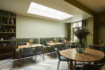 Georgian House Hotel