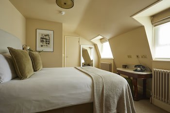 Georgian House Hotel