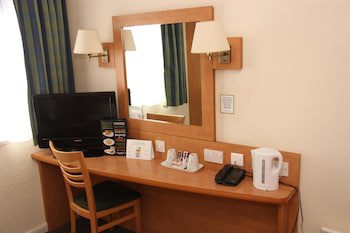 Campanile Milton Keynes - Fenny Stratford (Adults Only)