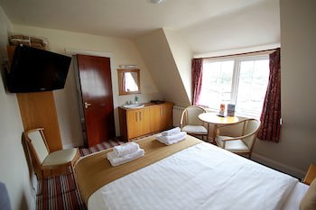 Belmore Court & Motel