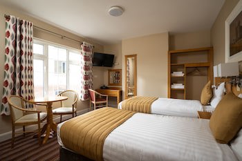 Belmore Court & Motel