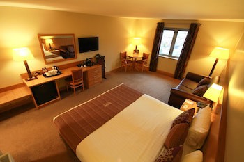 Belmore Court & Motel
