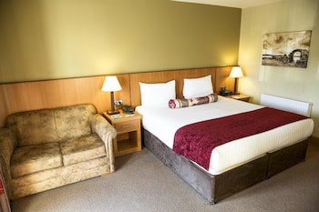 Belmore Court & Motel