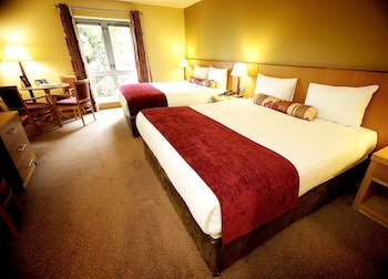 Belmore Court & Motel