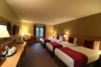 Belmore Court & Motel
