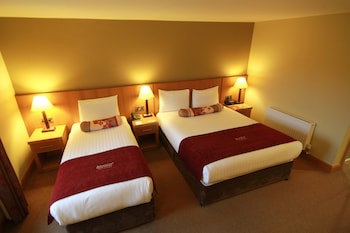 Belmore Court & Motel