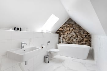 Dunalastair Hotel Suites