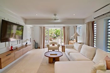 Calabash Hotel