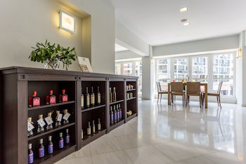 Astoria Hotel