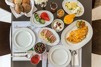 Astoria Hotel