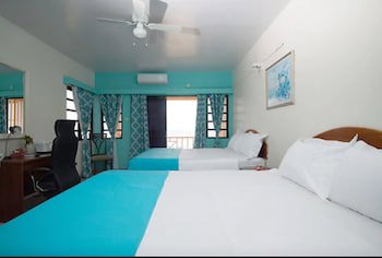 Bird Rock Beach Hotel