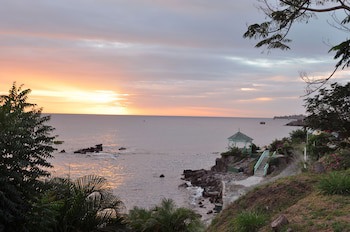 Bird Rock Beach Hotel