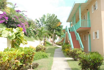 Bird Rock Beach Hotel