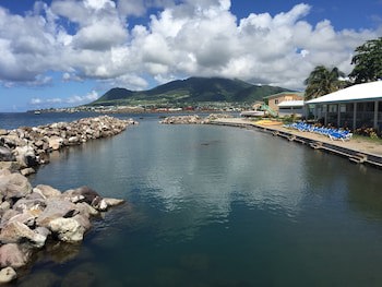 Bird Rock Beach Hotel