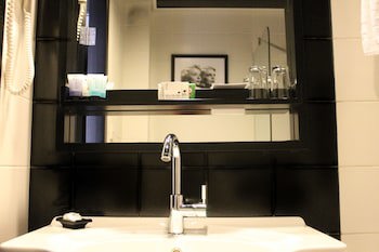 Cinema Hotel - An Atlas Boutique Hotel