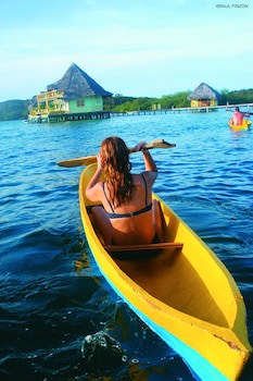 Punta Caracol Acqua Lodge