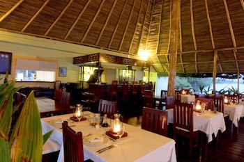 Punta Caracol Acqua Lodge