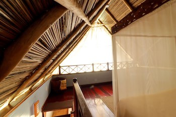 Punta Caracol Acqua Lodge