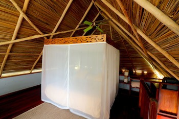 Punta Caracol Acqua Lodge