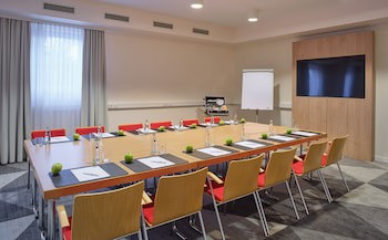 Holiday Inn Express Frankfurt Airport by IHG galeri fotoğrafı