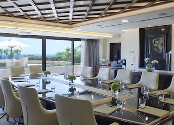 Four Seasons Hotel
