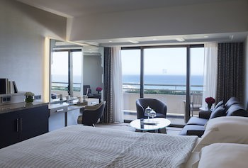 Four Seasons Hotel
