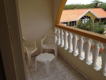 Coconut Inn