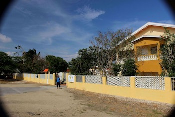 Coconut Inn