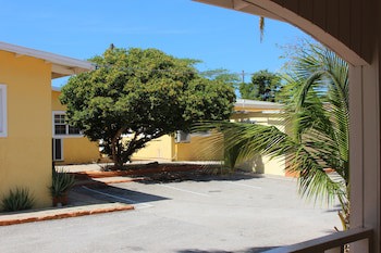 Coconut Inn