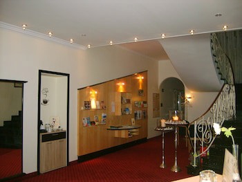 City Hotel by Celina fotoğrafı