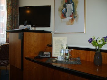 City Hotel by Celina galeri fotoğrafı