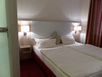 City Hotel by Celina galeri fotoğrafı