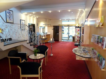 City Hotel by Celina fotoğrafı